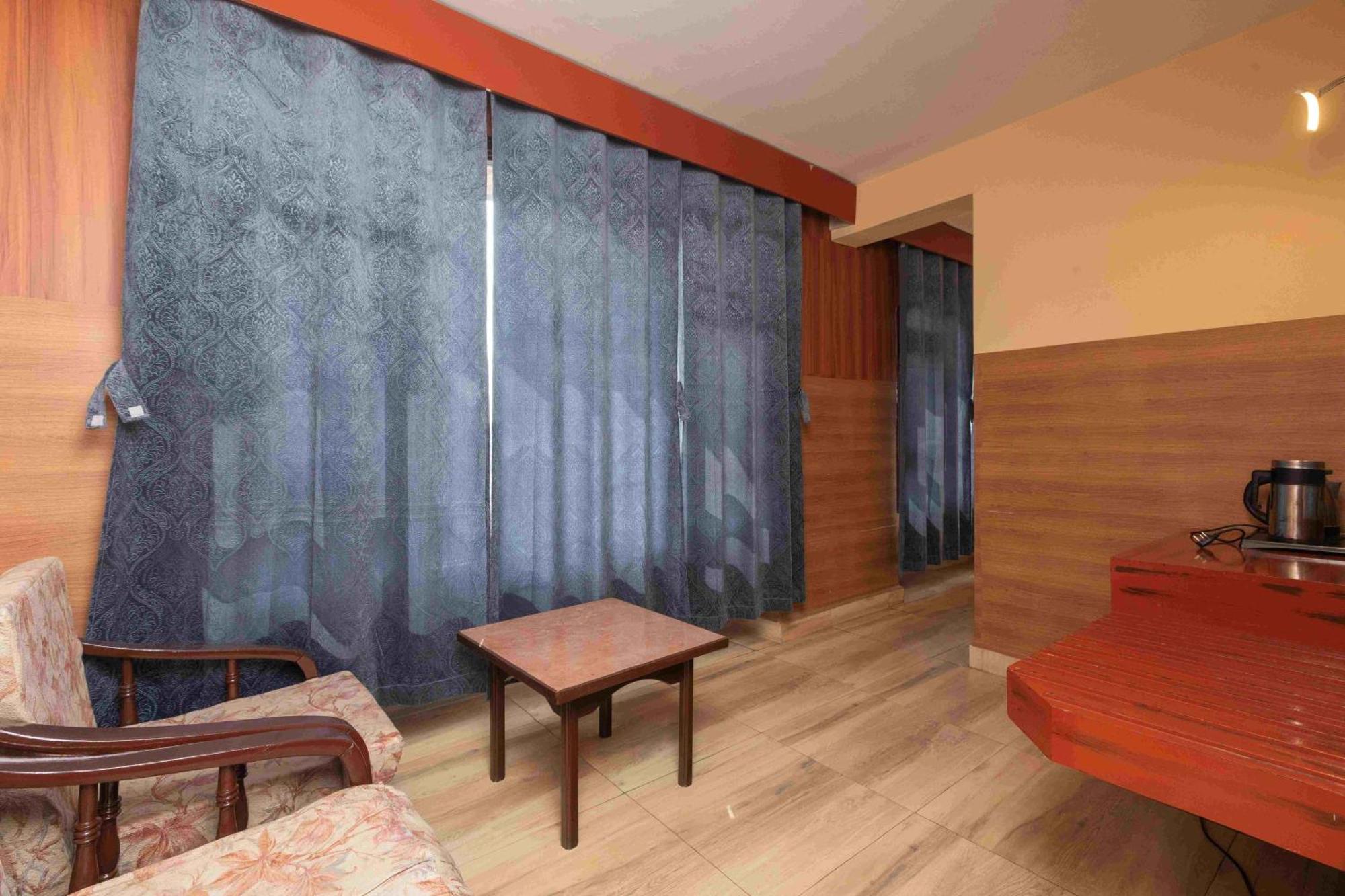 Devi Enterprises - Hotel Khems Ooty Luaran gambar